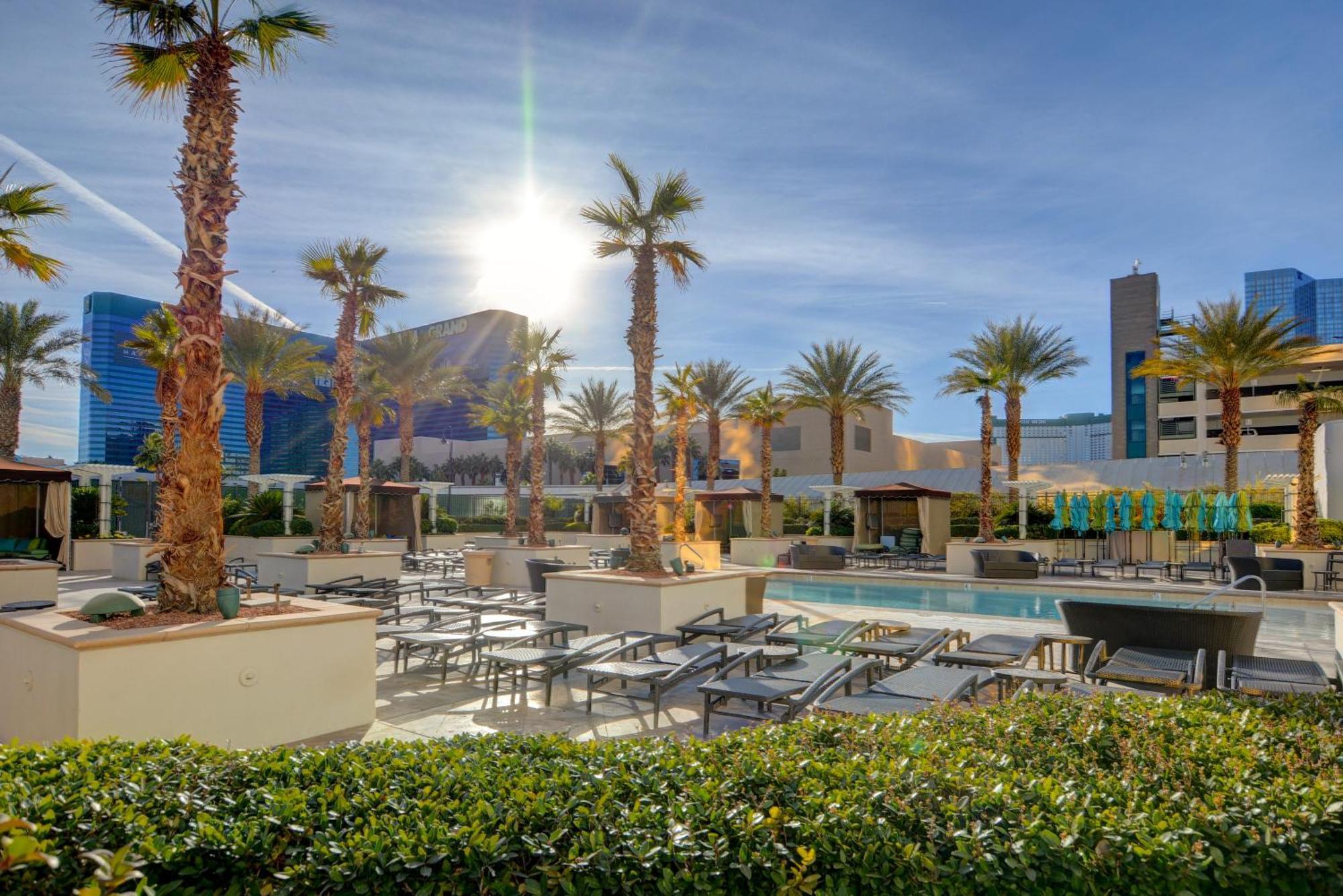 Classic Suite Mgm Signature 25Th Flr Pool View Las Vegas Exterior photo