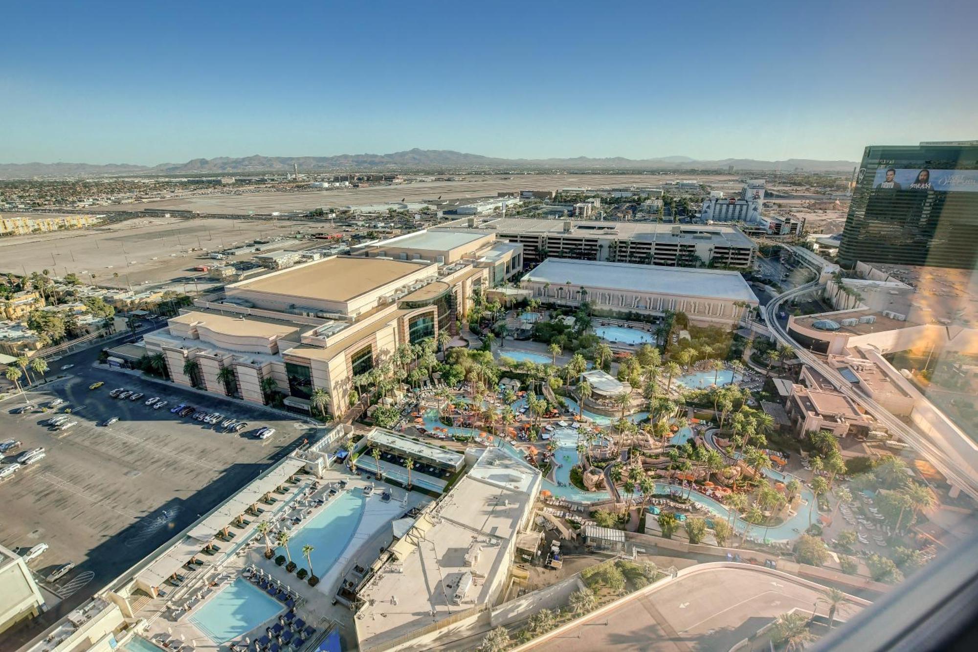 Classic Suite Mgm Signature 25Th Flr Pool View Las Vegas Exterior photo